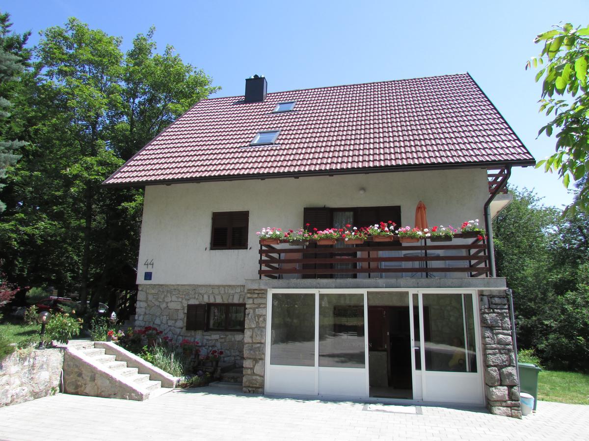 House Nenad Hotel Plitvicka Jezera Exterior photo