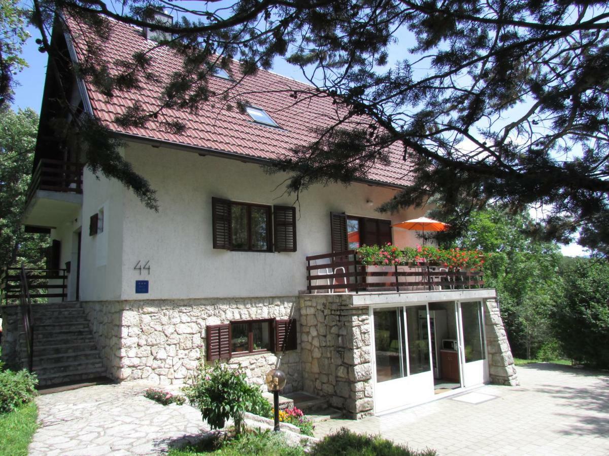 House Nenad Hotel Plitvicka Jezera Exterior photo